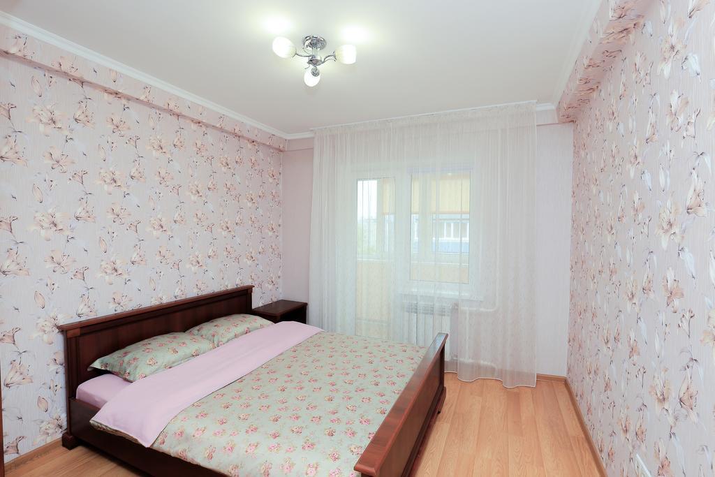Apartment On Obolonskiy Prospect 12 Kiew Exterior foto