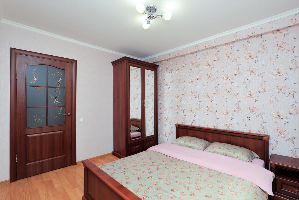 Apartment On Obolonskiy Prospect 12 Kiew Exterior foto